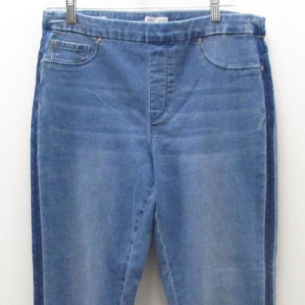 NWOT Tribal Skinny jeans size 12